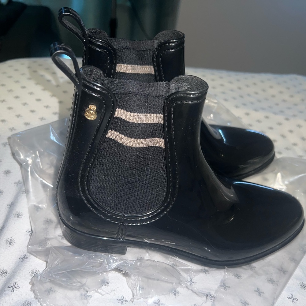 Lemon Jelly-Black Women's Rain Boots (size 40) size chart in the pictures
